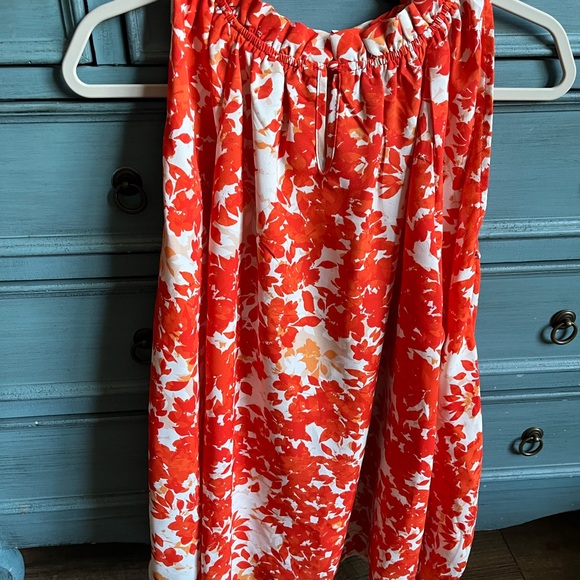 VINCE CAMUTO BEAUTIFUL COLD SHOULDER TOP - Picture 2 of 8